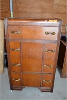 173: 4 drawer Dresser 30”Wx17”Dx50”H