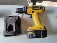 DW959 DeWalt 1/2" Drill Driver with battery and