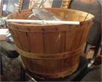 Bushel Basket w/Glass & Corning