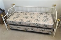 Day Bed with Ortho Quilt Therapedic Mattresses