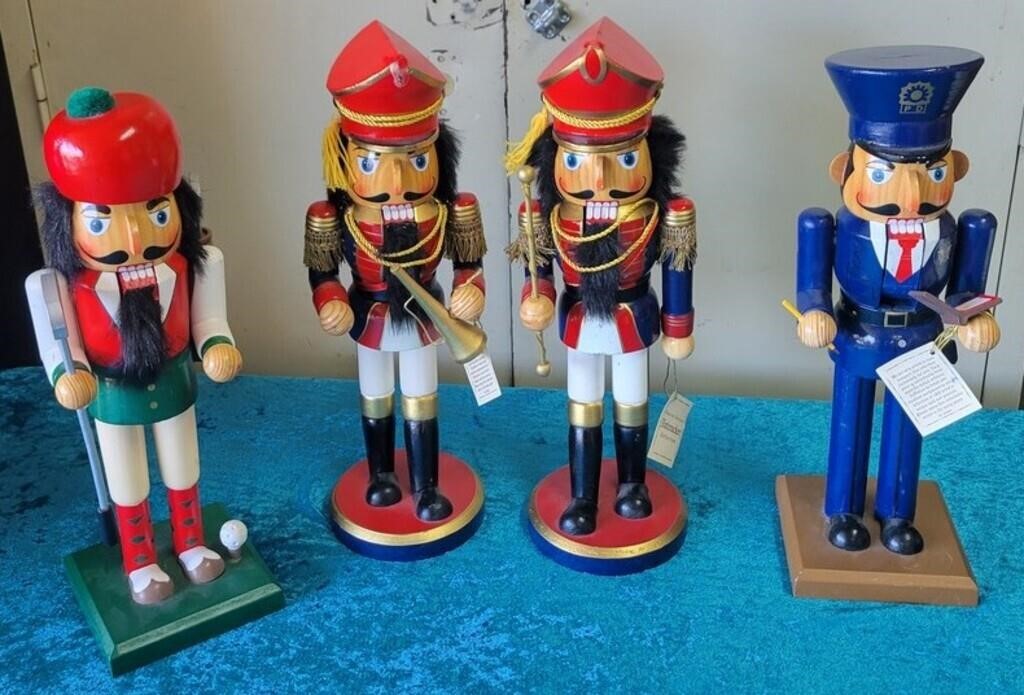 F - LOT OF 4 COLLECTIBLE NUTCRACKERS (GF66)