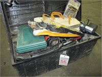 LOT, ASSORTED TOOLS IN THIS TOOLBOX