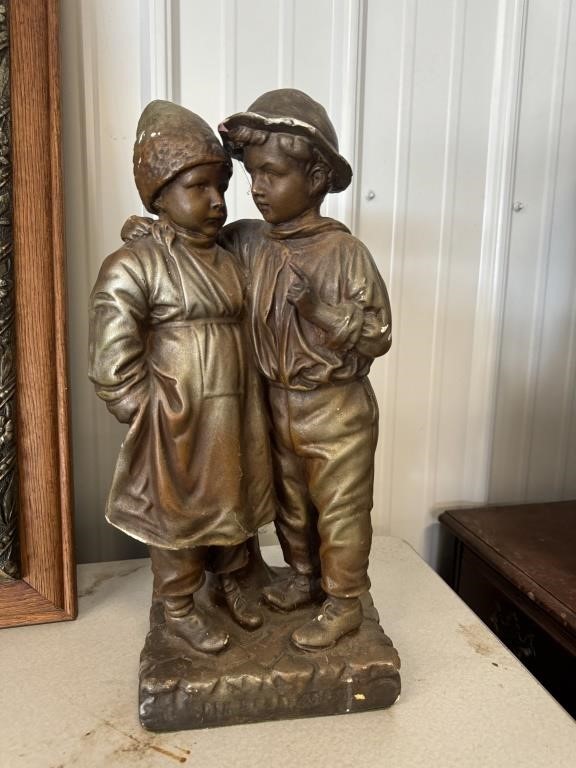 Boy and Girl  Statue ( NO SHIPPING)