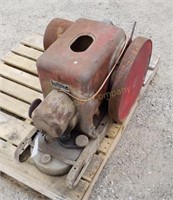 IH Gas Engine Type LB, 1945, 3-5 HP