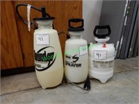 Four Hand Pump Sprayers in Group