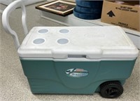 Coleman Ultimate Xtreme Rolling Cooler *LYR