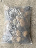 7lb bag of decorative rocks