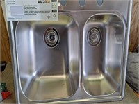 New double stainless steel sink