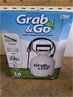 Grab and go garden sprayer