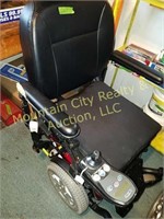 Quantum power wheelchair