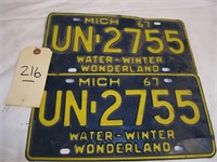L216- Michigan 1967 Set of License Plates