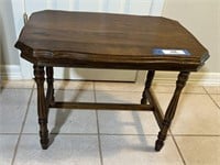 ANTIQUE CARVED LEG OCCASIONAL TABLE