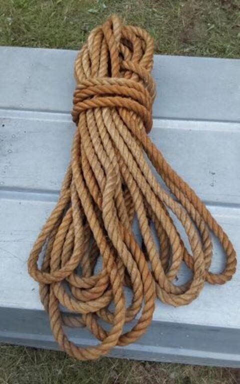 HEAVY TREE ROPE- UNSURE OF LENGTH