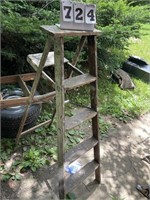 Wooden Step Ladder