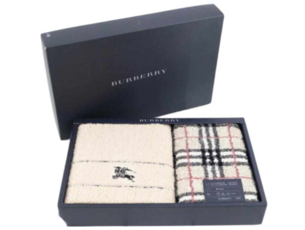 Burberry Beige Unused Towel Set
