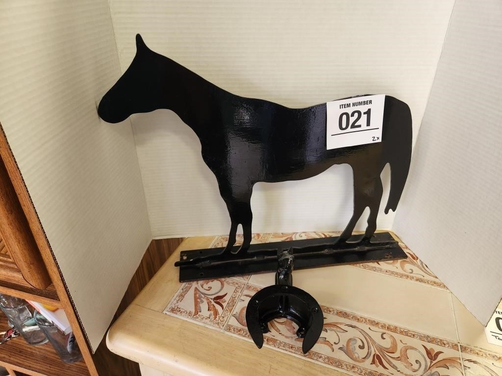 Really cool metal horse decor