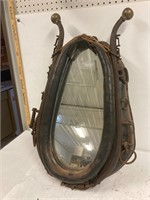 Horse collar mirror