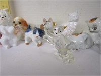Figurines of little cats