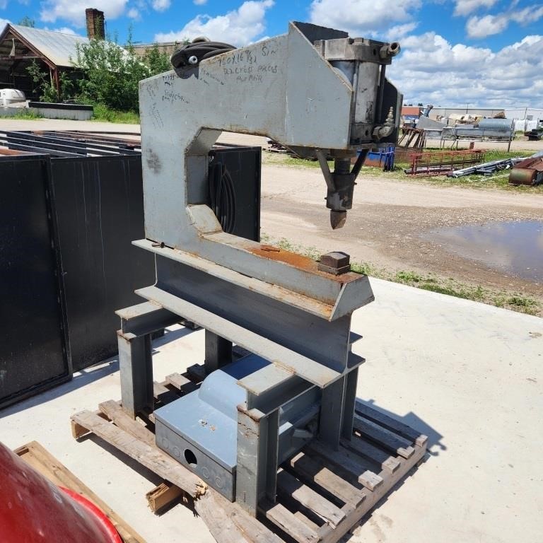 Large Air operated Punch Press w disconnect