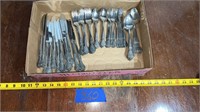 Set of 12 Normandy Stainless Japan 
* only 11