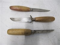 VINTAGE WOODEN HANDLE KNIVES