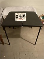 Fold-up plastic card table