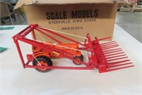 Allis Chalmers C w/Farmhand Loader