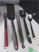 Kitchen Utensil Lot