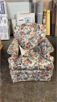 BROYHILL UPHOLSTERED CHAIR
