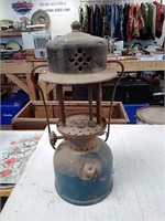 Vintage Coleman lantern no globe