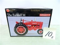 Precision Series Farmall M Tractor (NIB)
