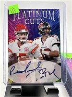 TOM BRADY PATRICK MAHOMES II FOOTBALL CARD