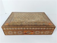 INLAID DRESSER BOX WITH MOTHER OF PEARL