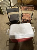 CAMPING CHAIRS RUBBER MAID COOLER