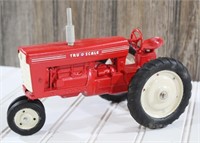1:16 Tru Scale Tractor