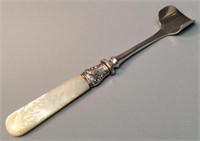 Cheese Scoop Sterling Silver / Mother of Pearl