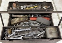 Snap-On older folding tool box w/assortment