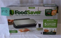 Food Saver vacuum Sealer VS3180   NEW