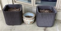 3 planter pots