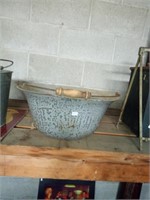 grey granite bail handle pot