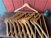 10 nice wooden hangers