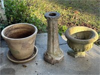 Planters & Bird Bath Pedestal Lot