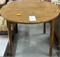 Vintage round table; 36x36x29
