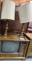 Vintage box tv with (2) lamps