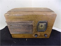 Spartan (London Ontario) Vtg Radio AS IS /Restore