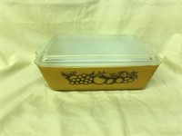 Pyrex OLD ORCHARD Large Refrigerator Dish w Lid