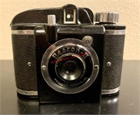 Vintage Whitehouse Beacon II-Bakelite Camera