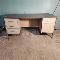 METAL DESK