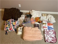 Assortment of Linens/Blankets