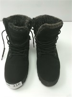 Women's Sz 8.5 Black Lugz Boots with the Fur